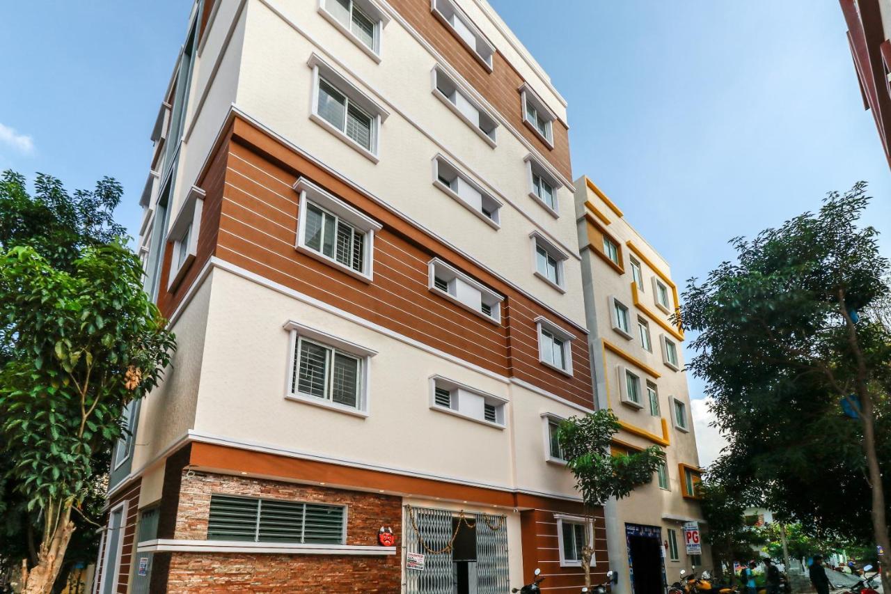 Capital O N R Residency Hotel Yelahanka Exterior photo